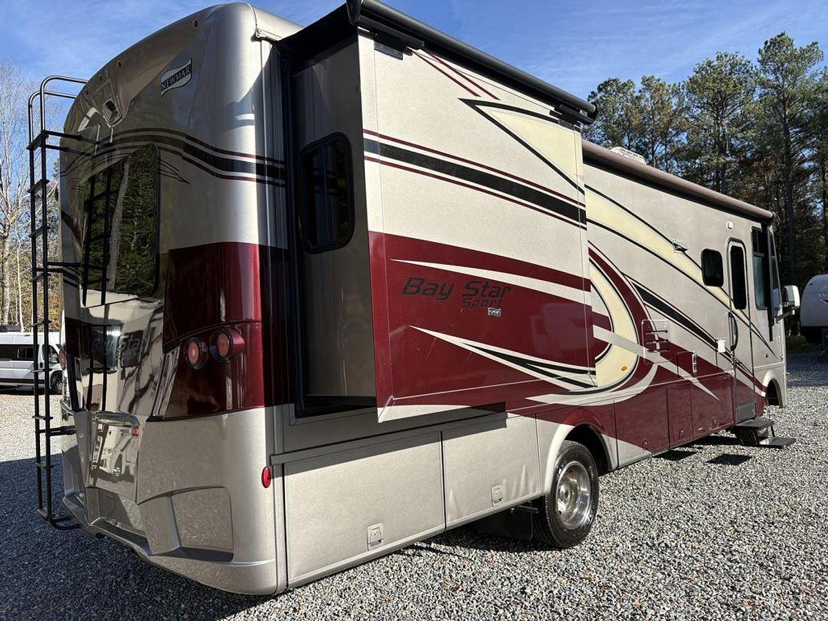 Used 2020 Newmar Bay Star Sport 3008