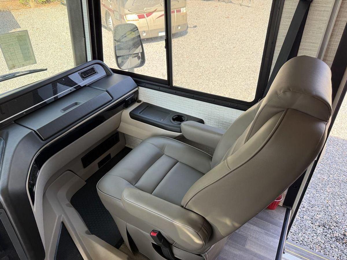 Used 2024 Jayco Precept 36A