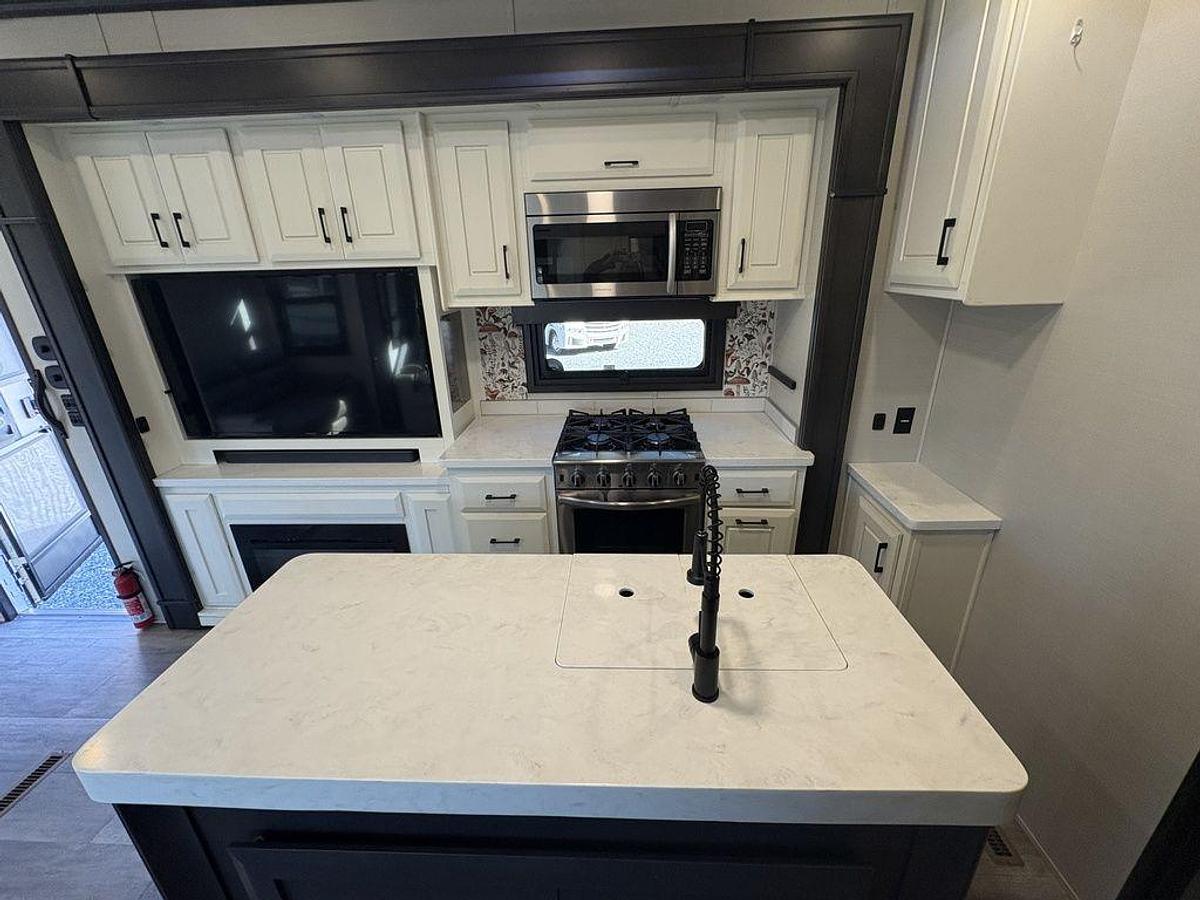 Used 2023 DRV Mobile Suites Luxury 44 ORLANDO