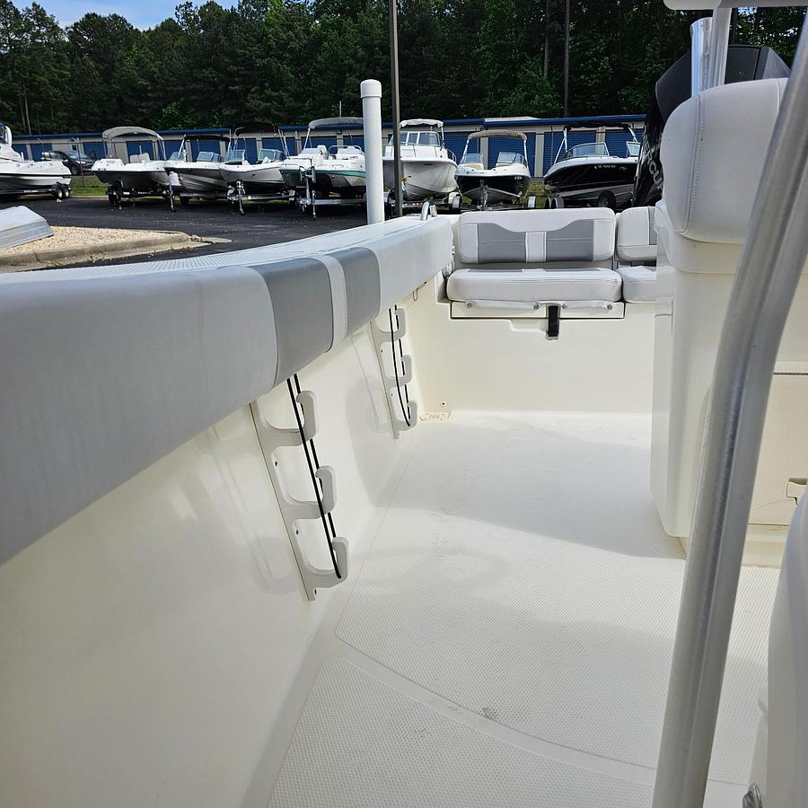 Used 2022 Mako Marine 214 CC