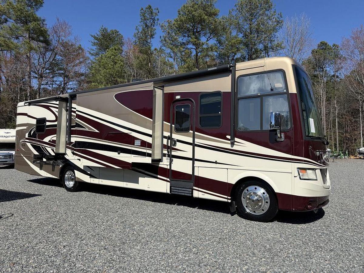 Used 2014 Newmar Canyon Star 3953
