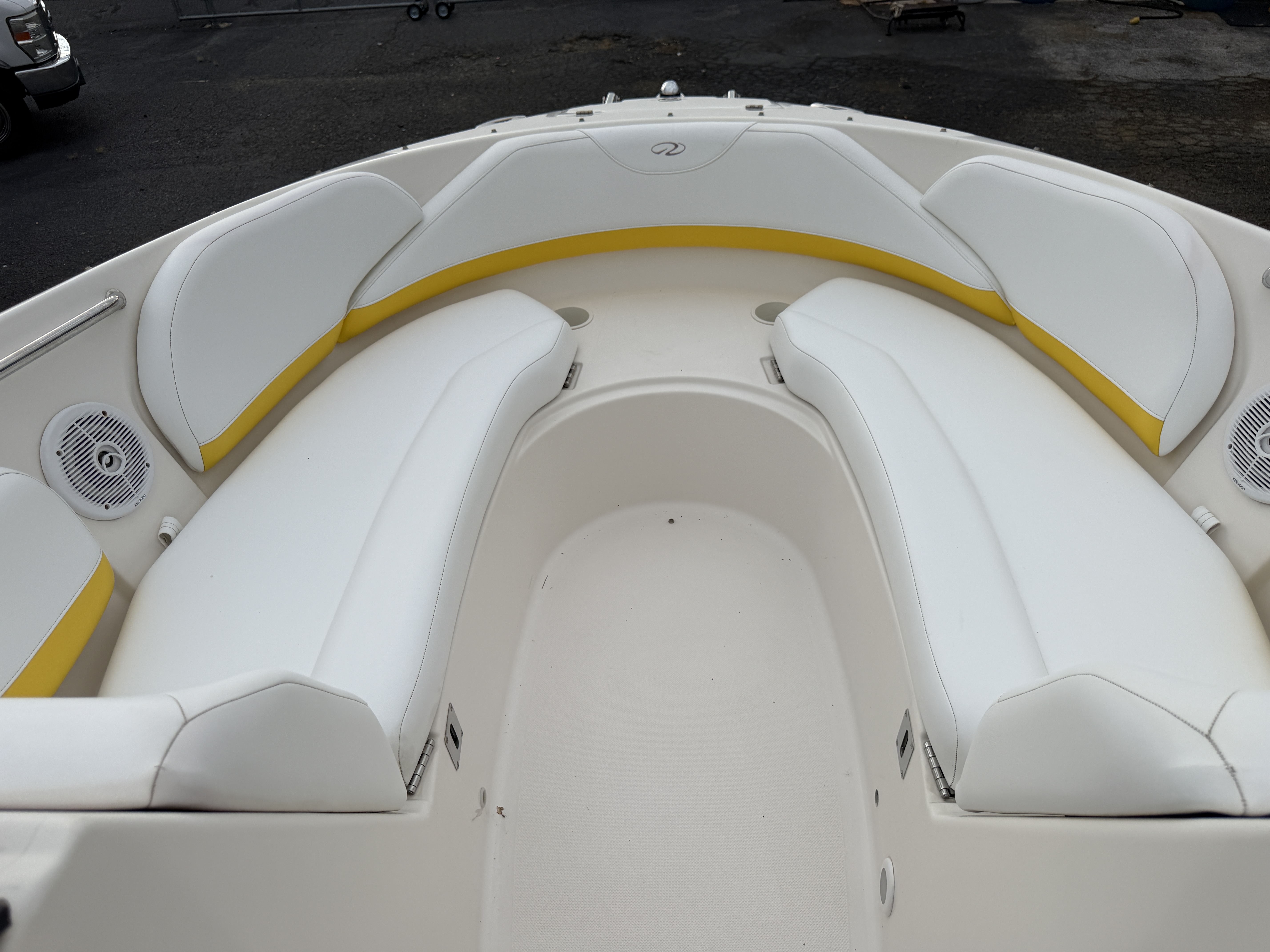 Used 2005 Regal 2400 #B-14F224T