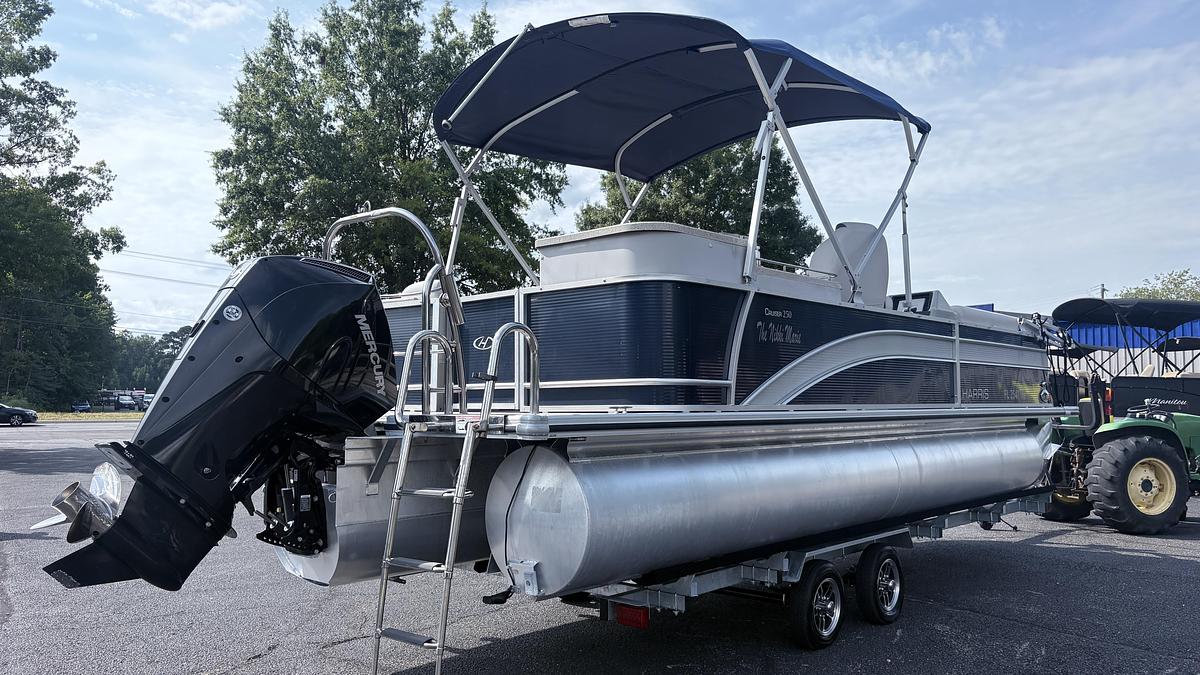 Used 2022 Harris Cruiser 250
