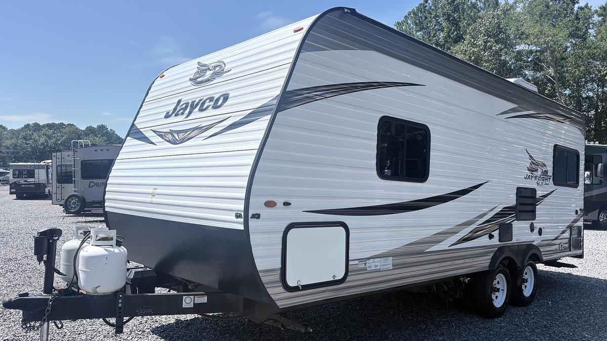 Used 2019 Jayco Jay Flight SLX M-212 QB