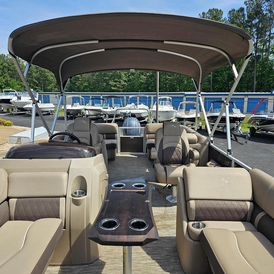 Used 2020 Bennington 22 SXP