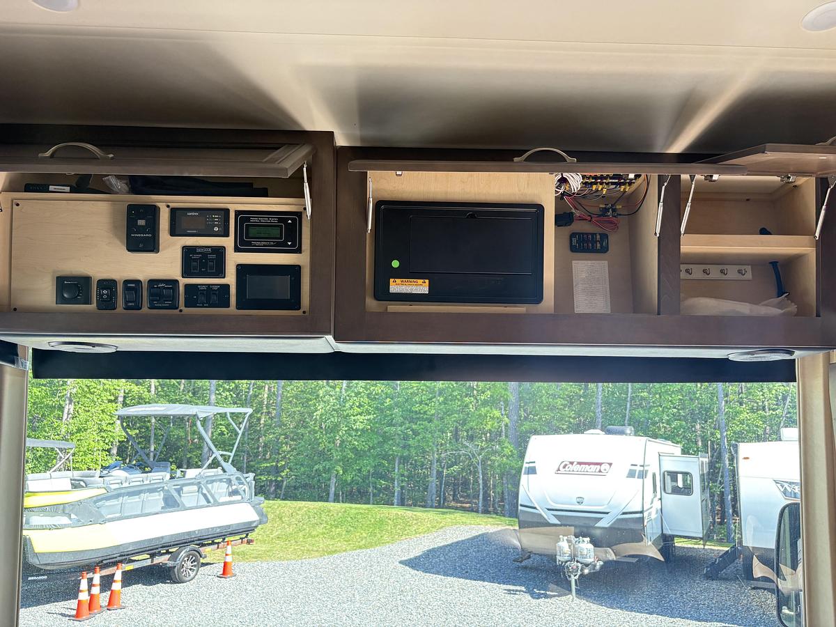 Used 2021 Newmar Kountry Star 3717