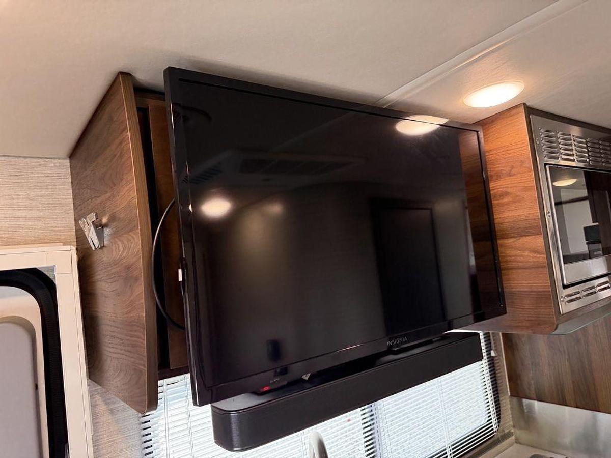Used 2024 Winnebago View 24V