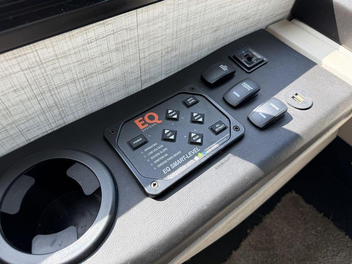 Used 2024 Jayco Precept 36A