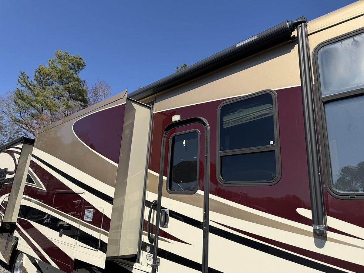 Used 2014 Newmar Canyon Star 3953