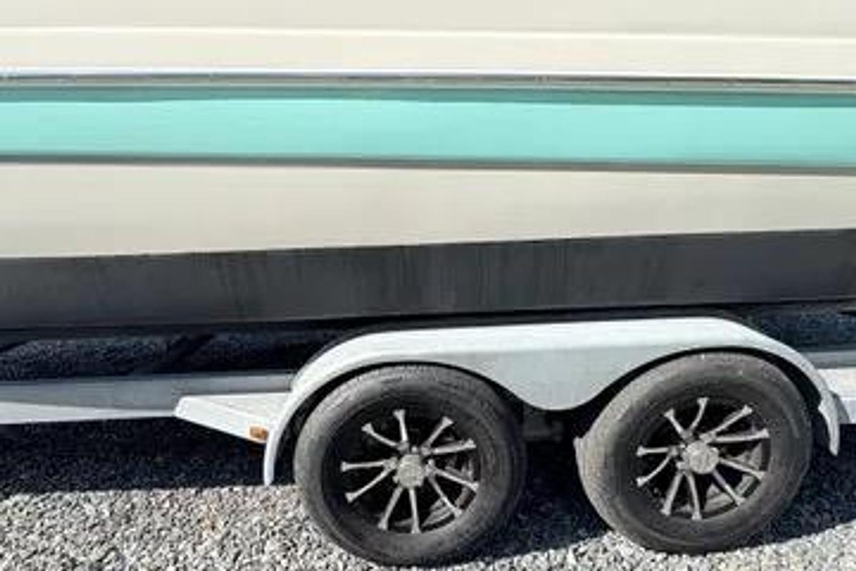 Used 2022 Splendor Boats 239 Sunstar