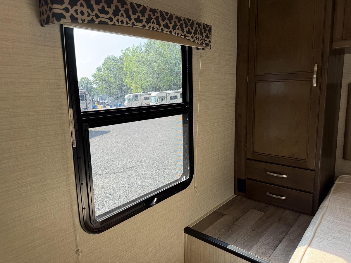 Used 2019 Jayco Greyhawk