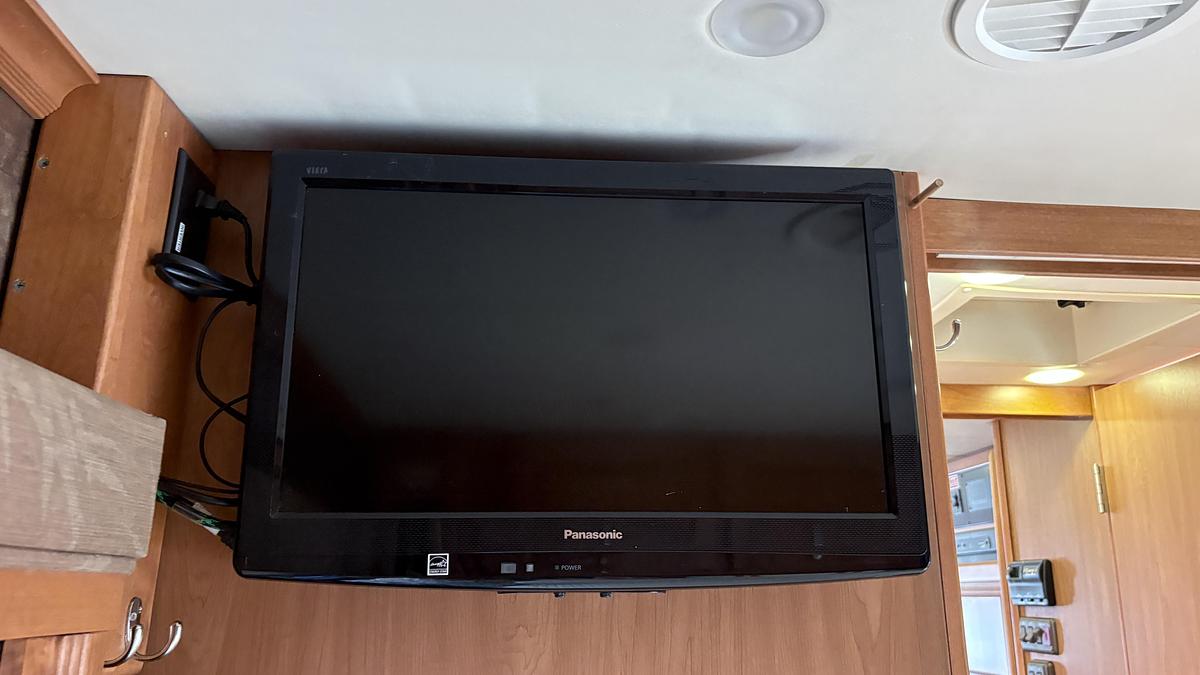 Used 2011 Tiffin Breeze M-28BR