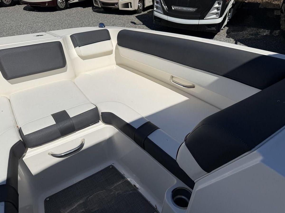 Used 2021 Bayliner DX2000