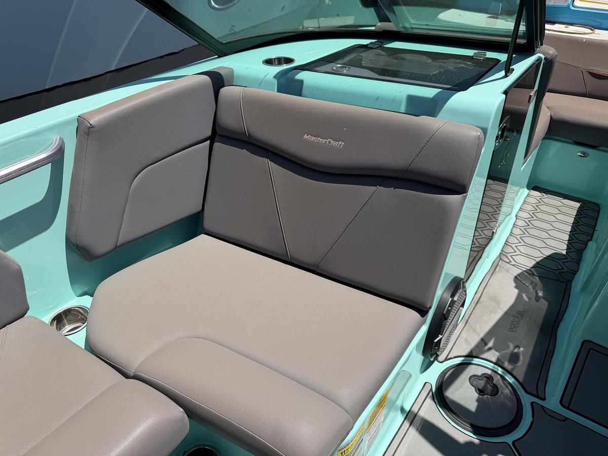 Used 2022 Mastercraft NXT 20