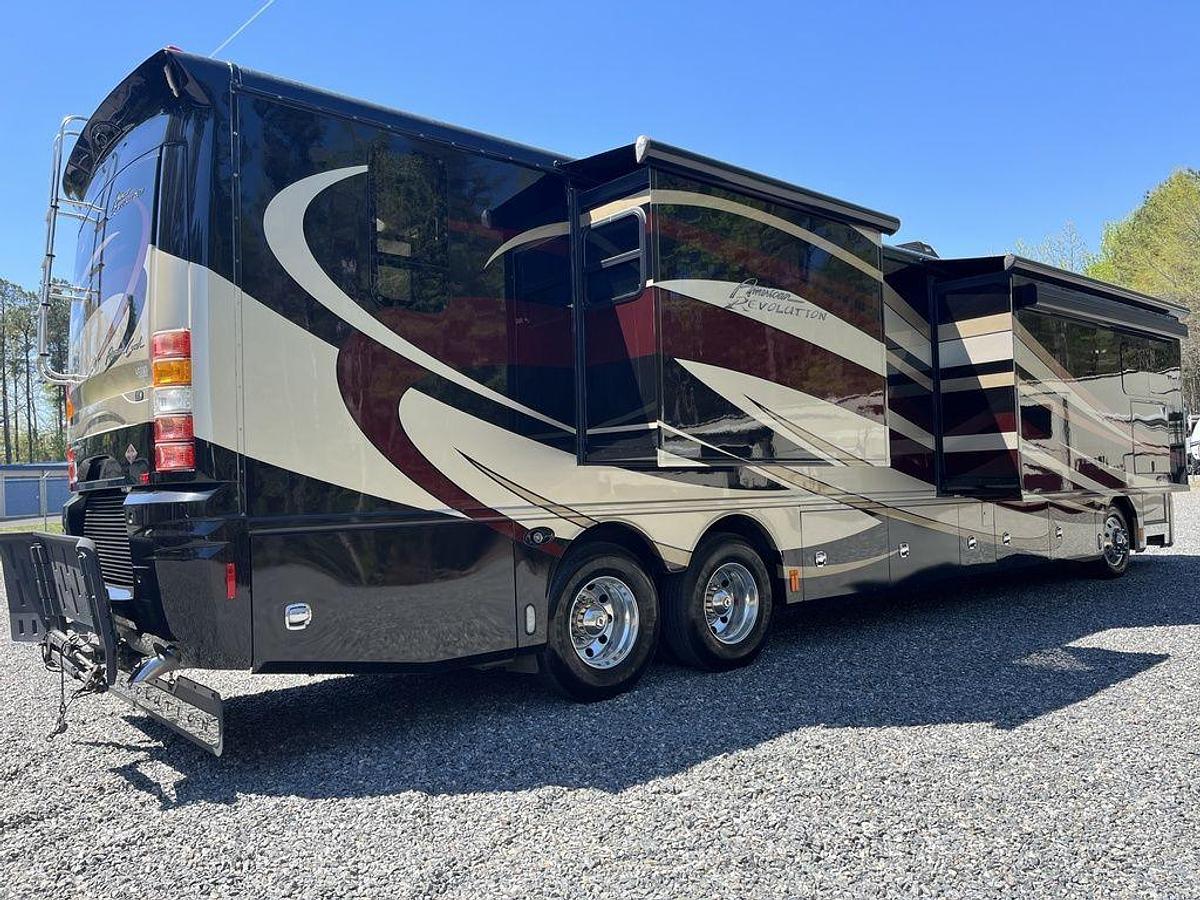 Used 2012 American Coach Revolution 42W