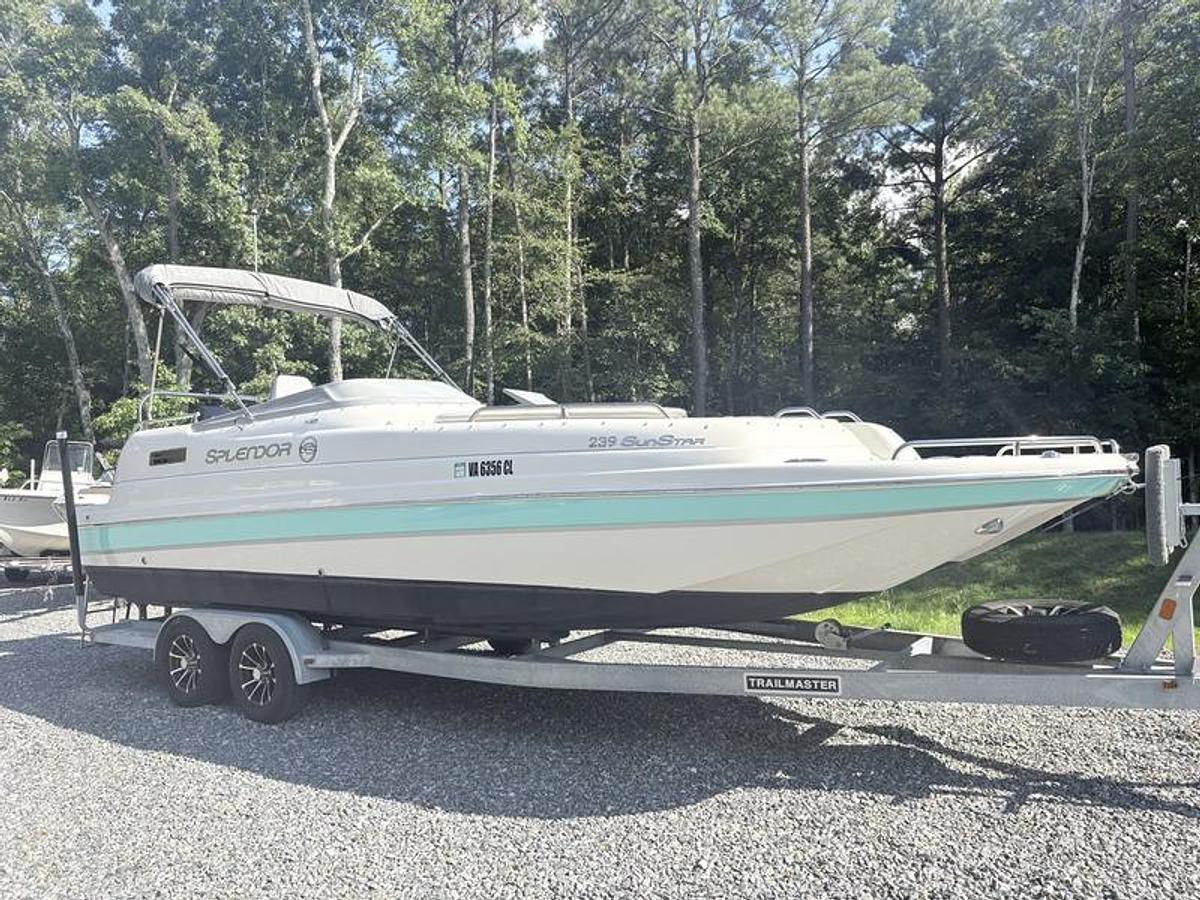 Used 2022 Splendor Boats 239 Sunstar
