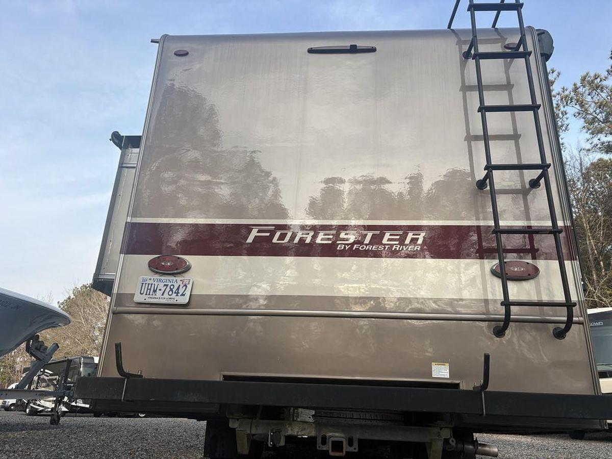 2021 Forest River Forester Classic 2441DS Ford Chassis