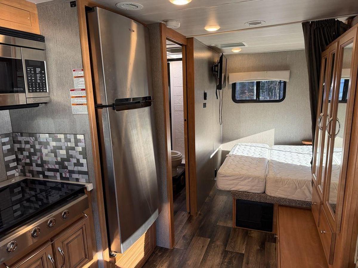 Used 2020 NeXus RV Viper 25V
