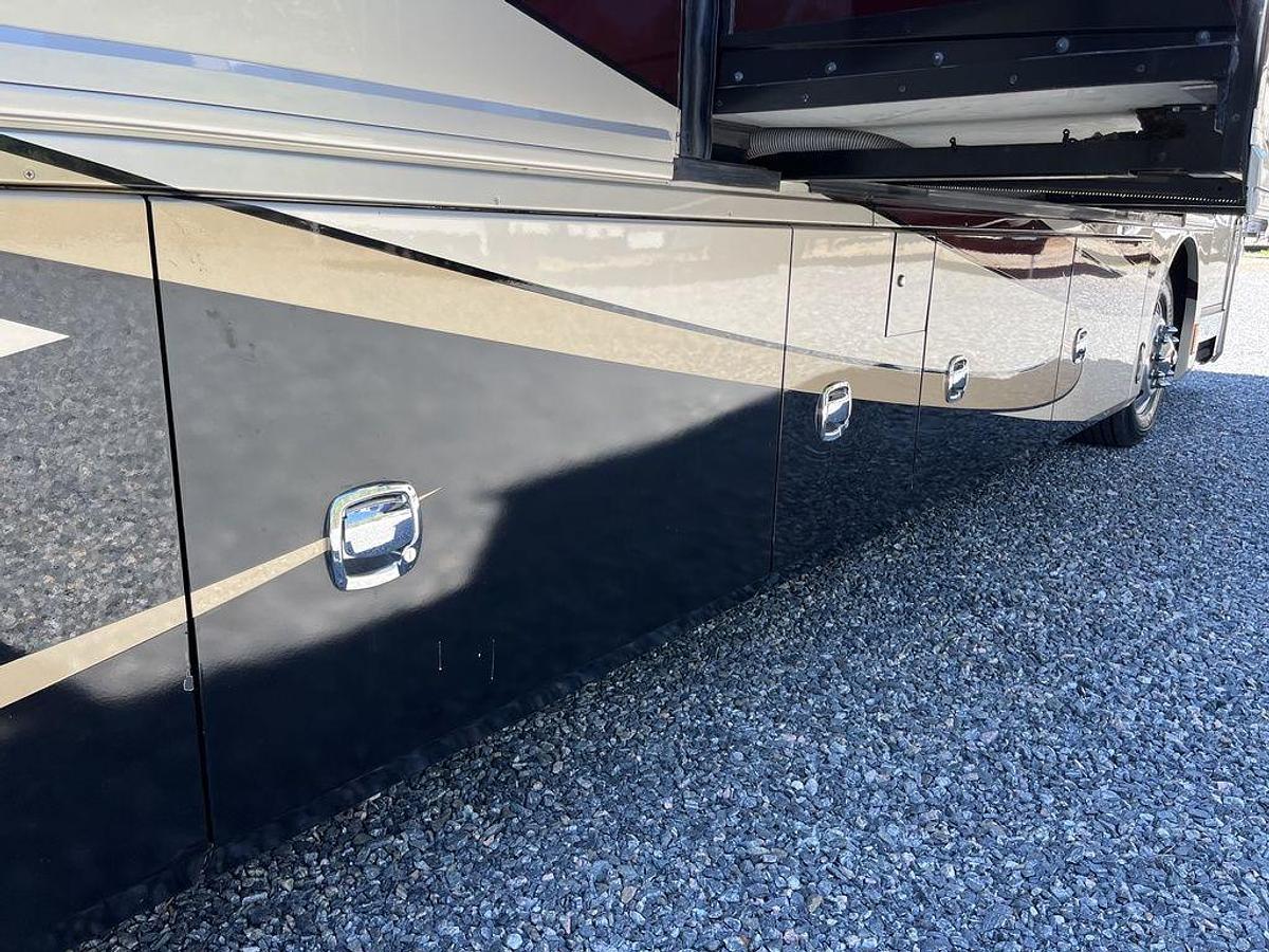 Used 2012 American Coach Revolution 42W