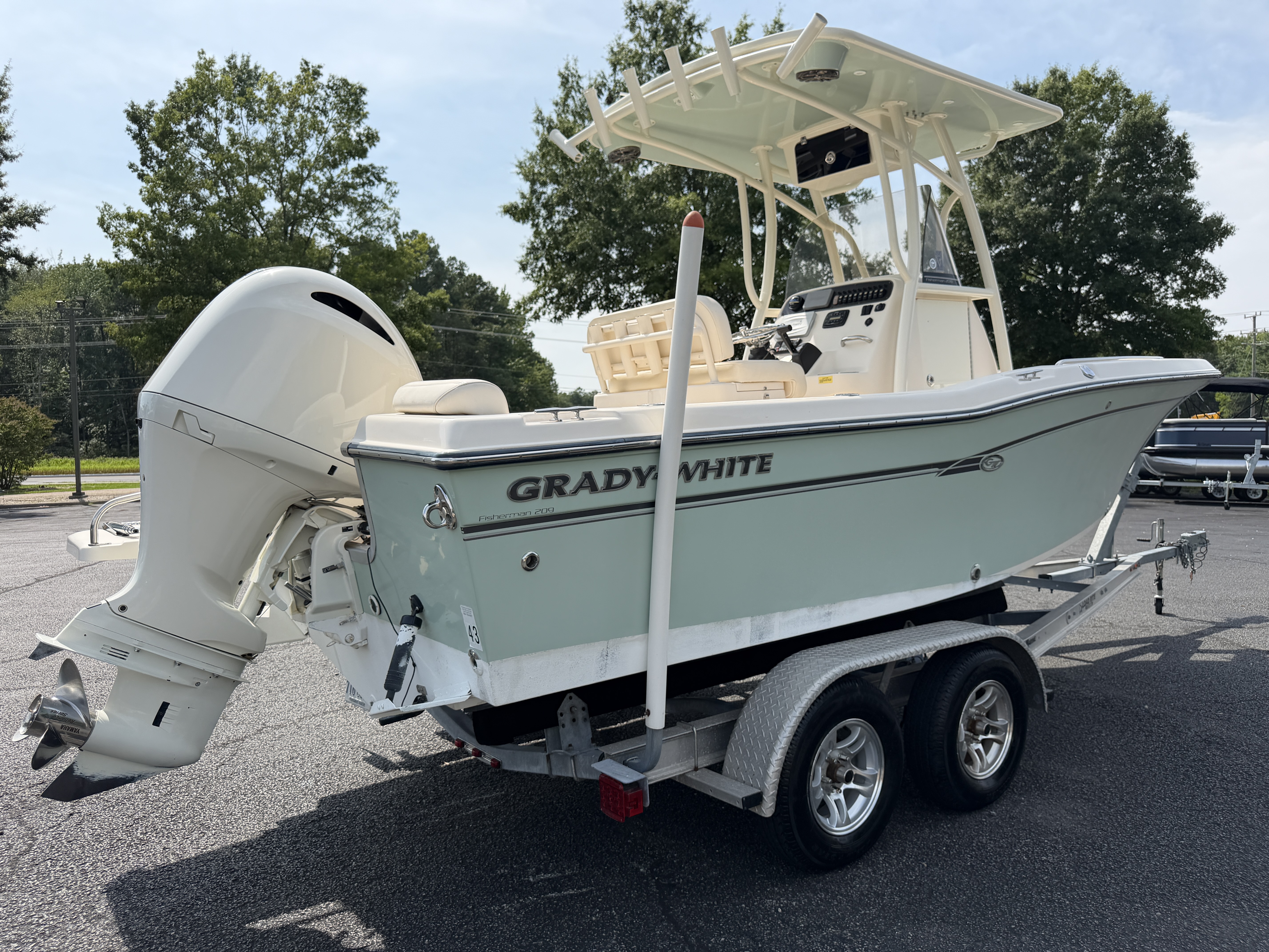 Used 2017 Grady White Fisherman 209