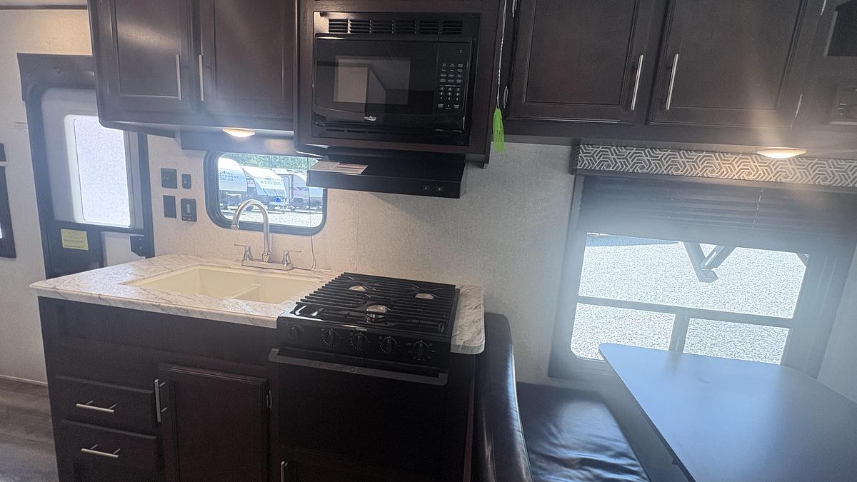 Used 2019 Jayco Jay Flight SLX M-212 QB