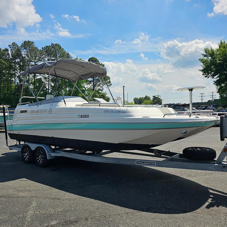 Used 2022 Splendor Boats 239 Sunstar