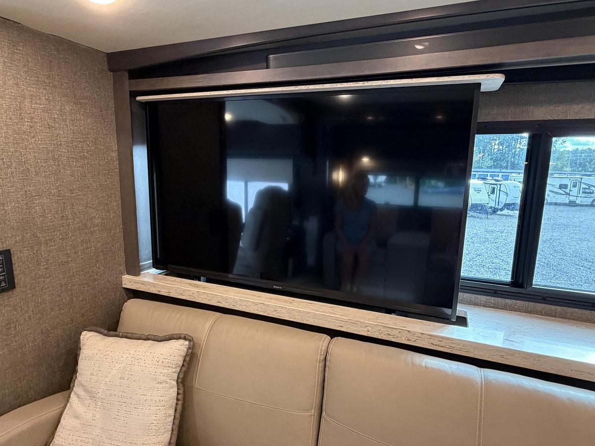 Used 2021 Thor Venetian