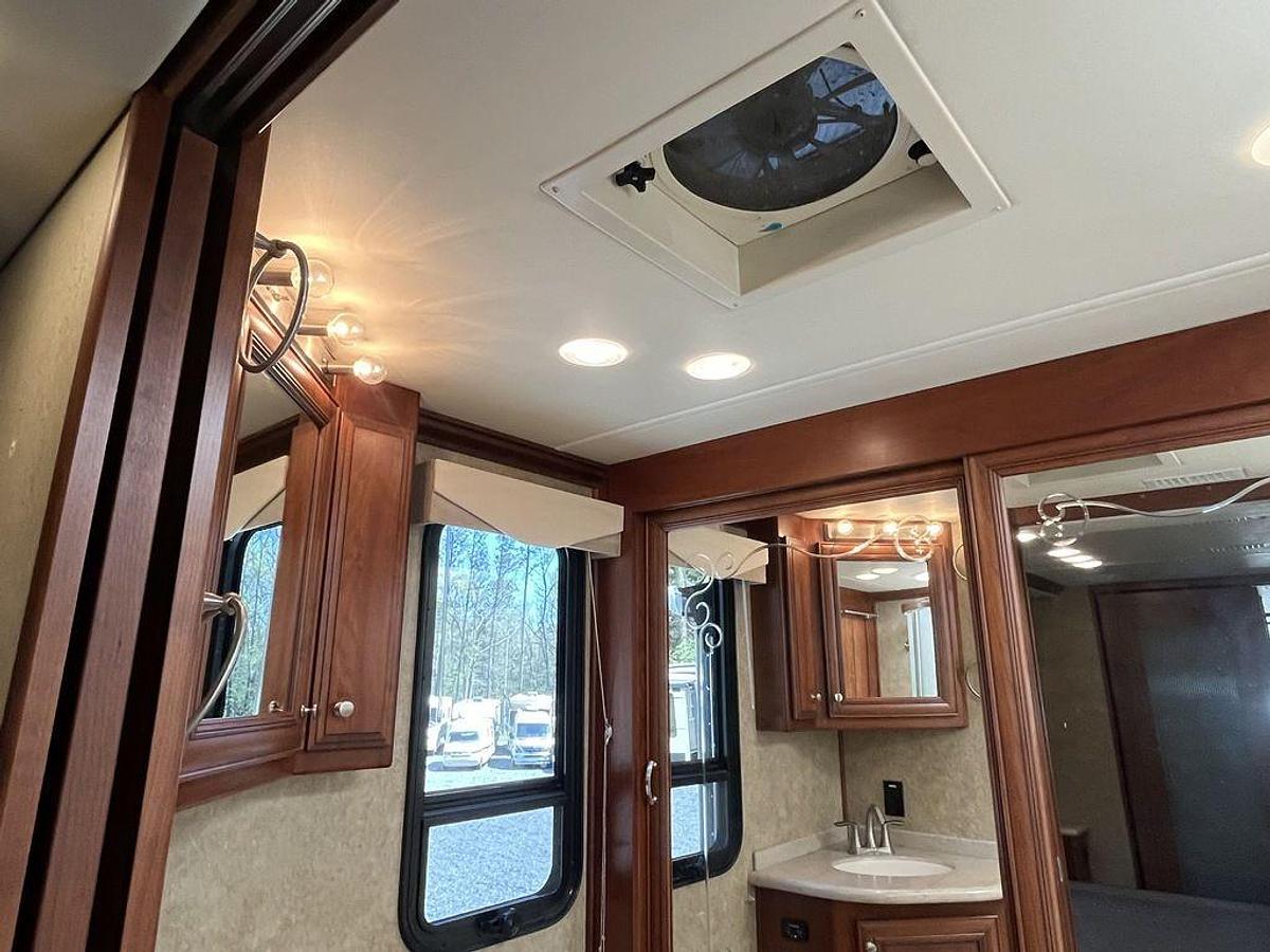 Used 2012 American Coach Revolution 42W