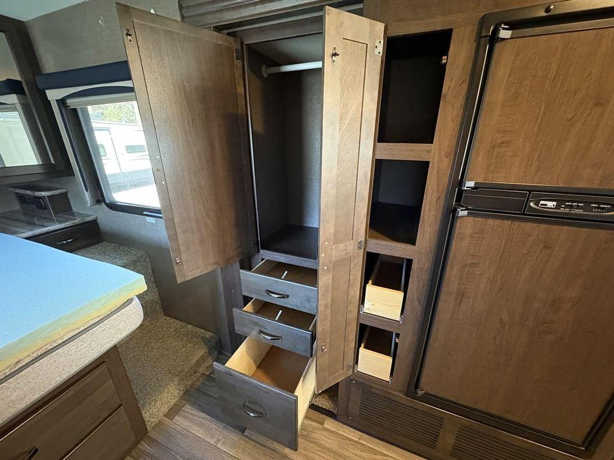 Used 2017 Thor Motor Coach A.C.E. 30.4