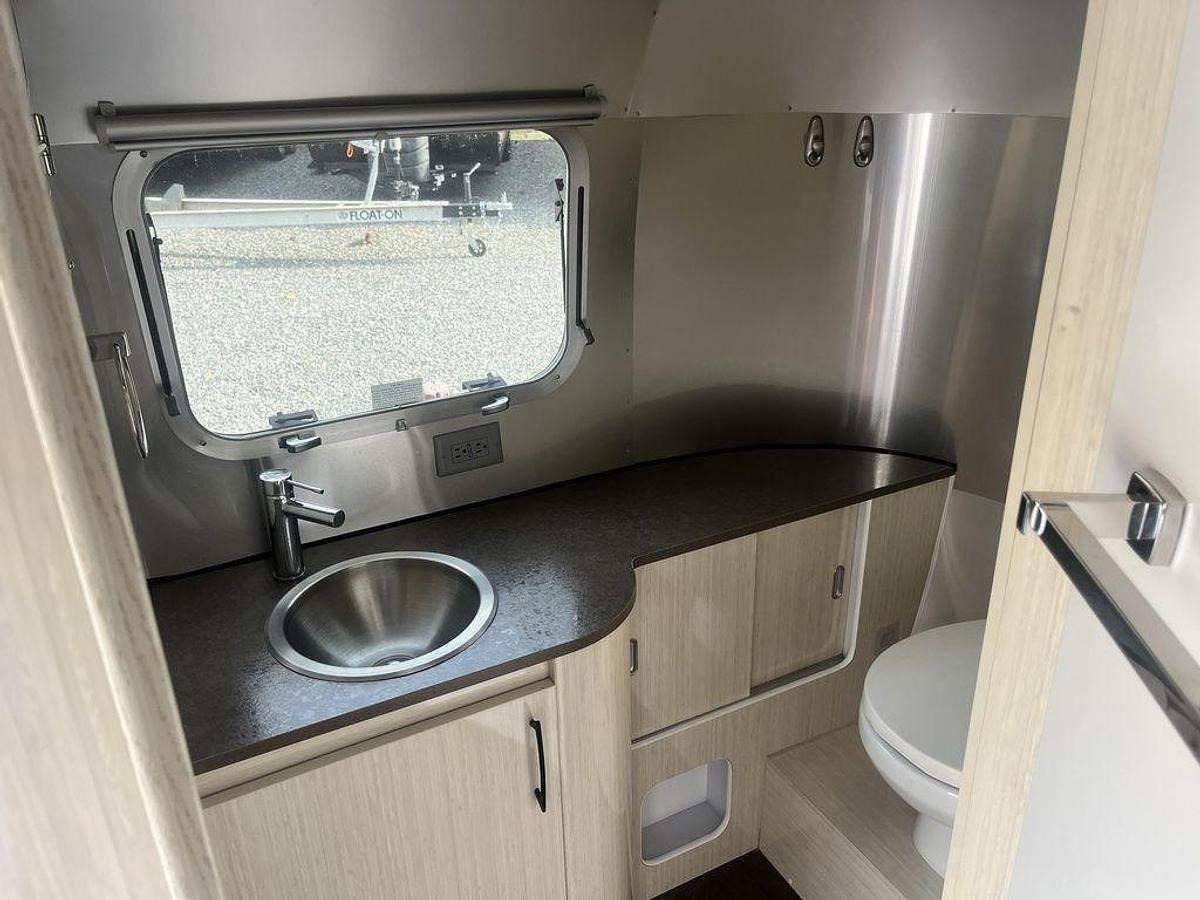 Used 2019 Airstream International Serenity