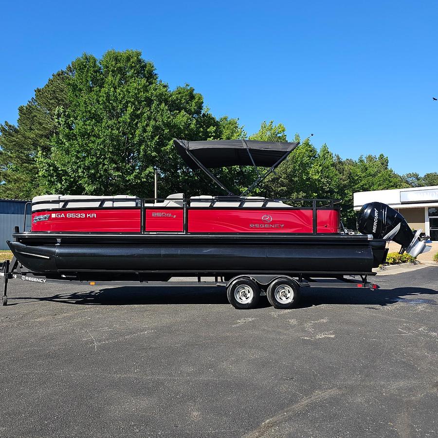 Used 2023 Regency 250 DL3