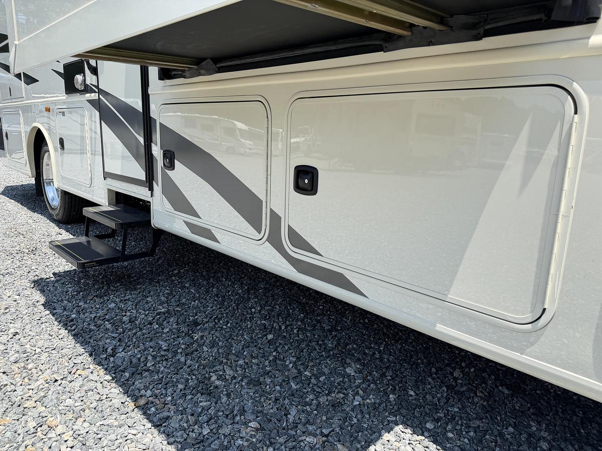 Used 2023 Jayco precept 31UL
