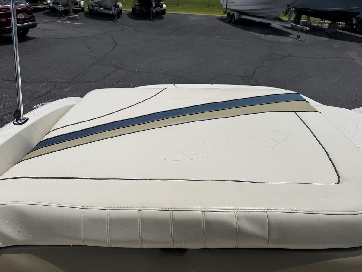 Used 2005 Sea Ray 220 Select