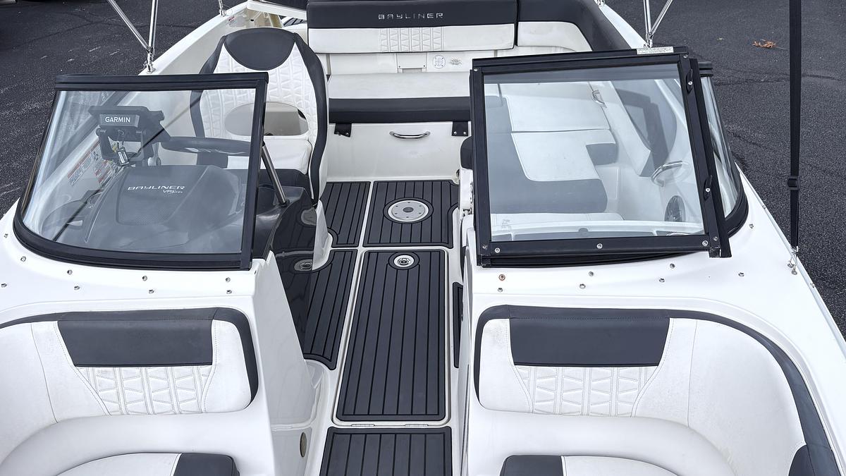 Used 2020 Bayliner VR5 Bowrider