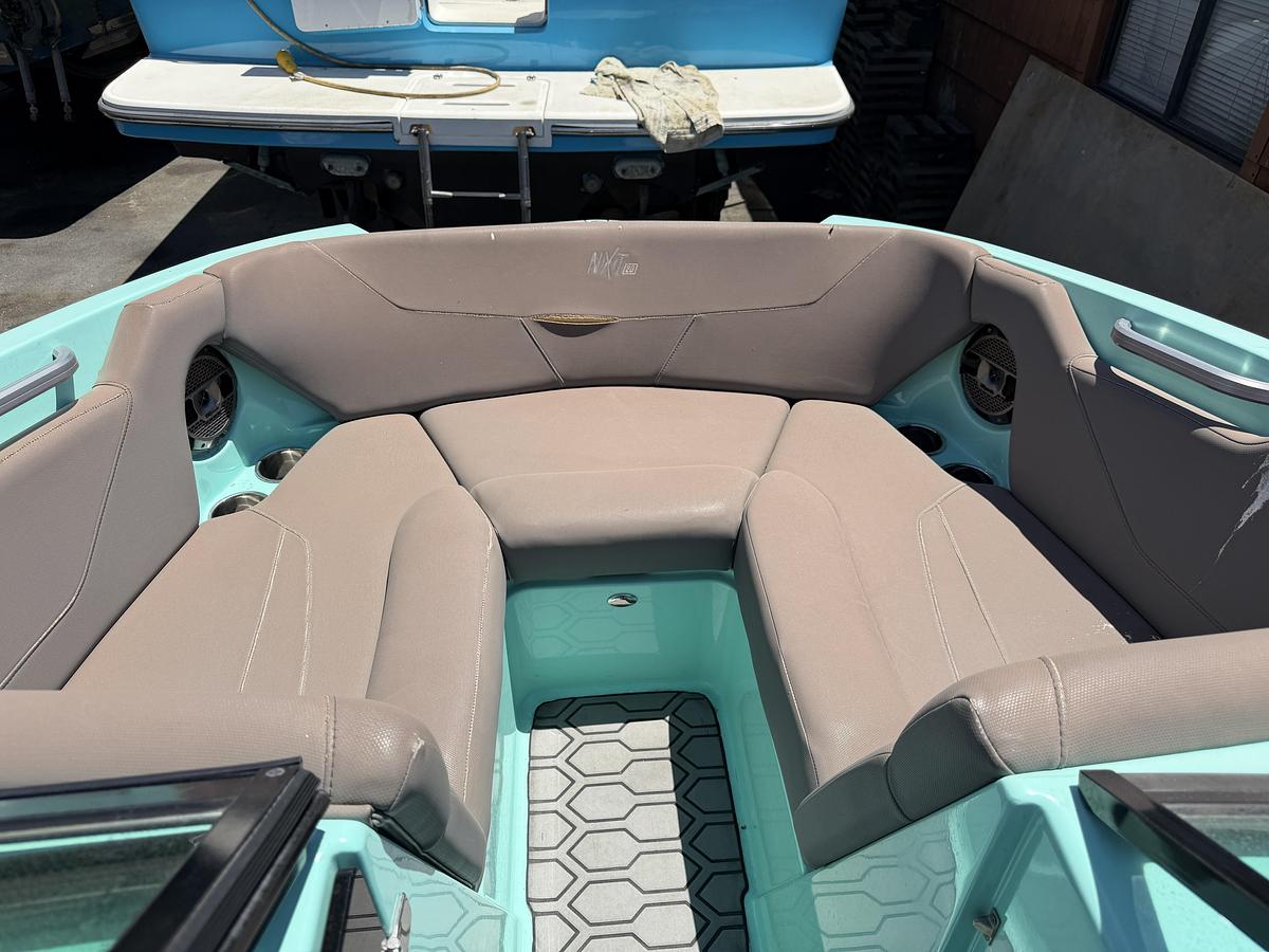 Used 2022 Mastercraft NXT 20