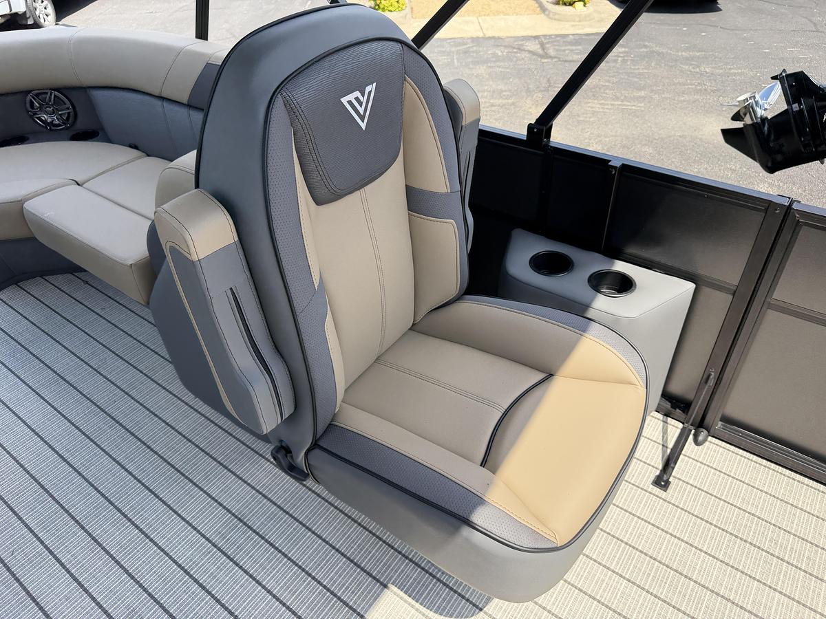 2027 Viaggio Lago V-22U