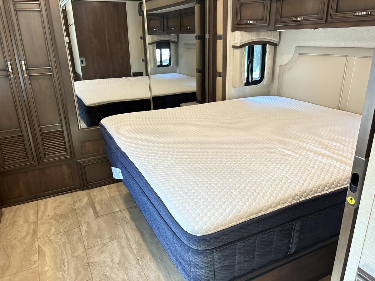 Used 2021 Newmar Kountry Star 3717