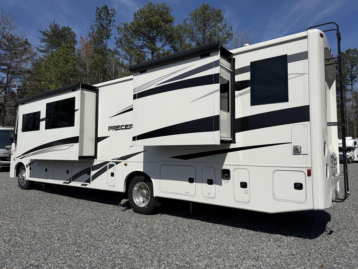 Used 2024 Jayco Precept 36A