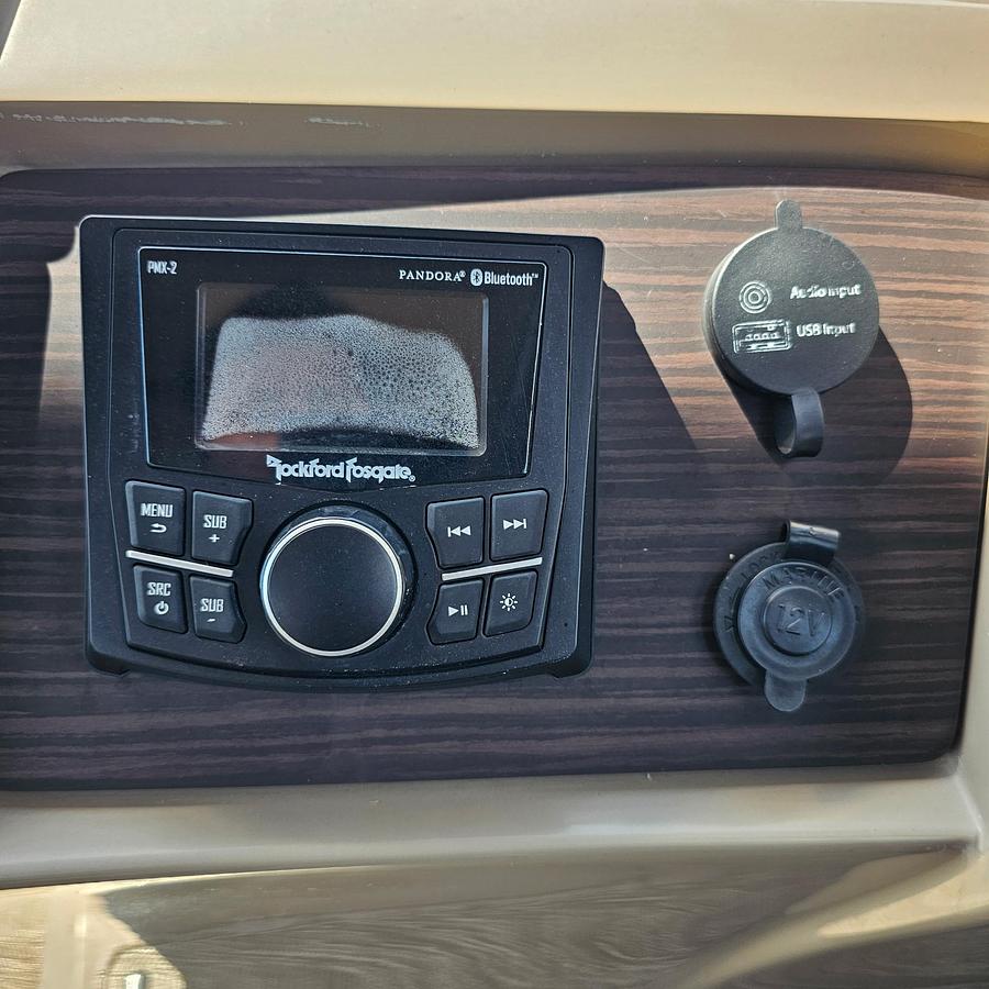 Used 2020 Bennington 22 SXP