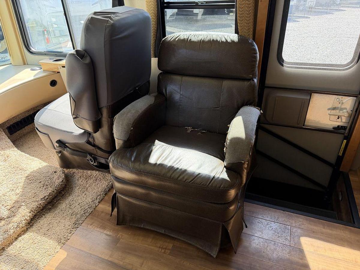 Used 2014 Newmar Canyon Star 3953