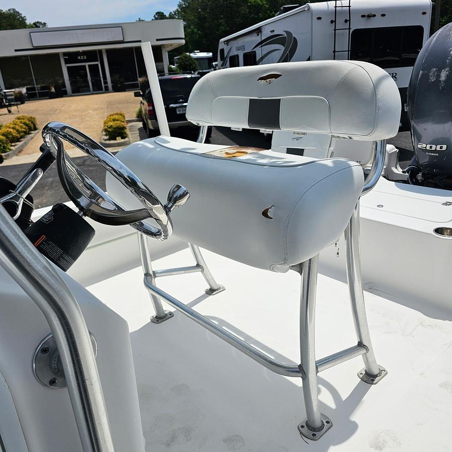 Used 2014 Tidewater 2200 Carolina Bay