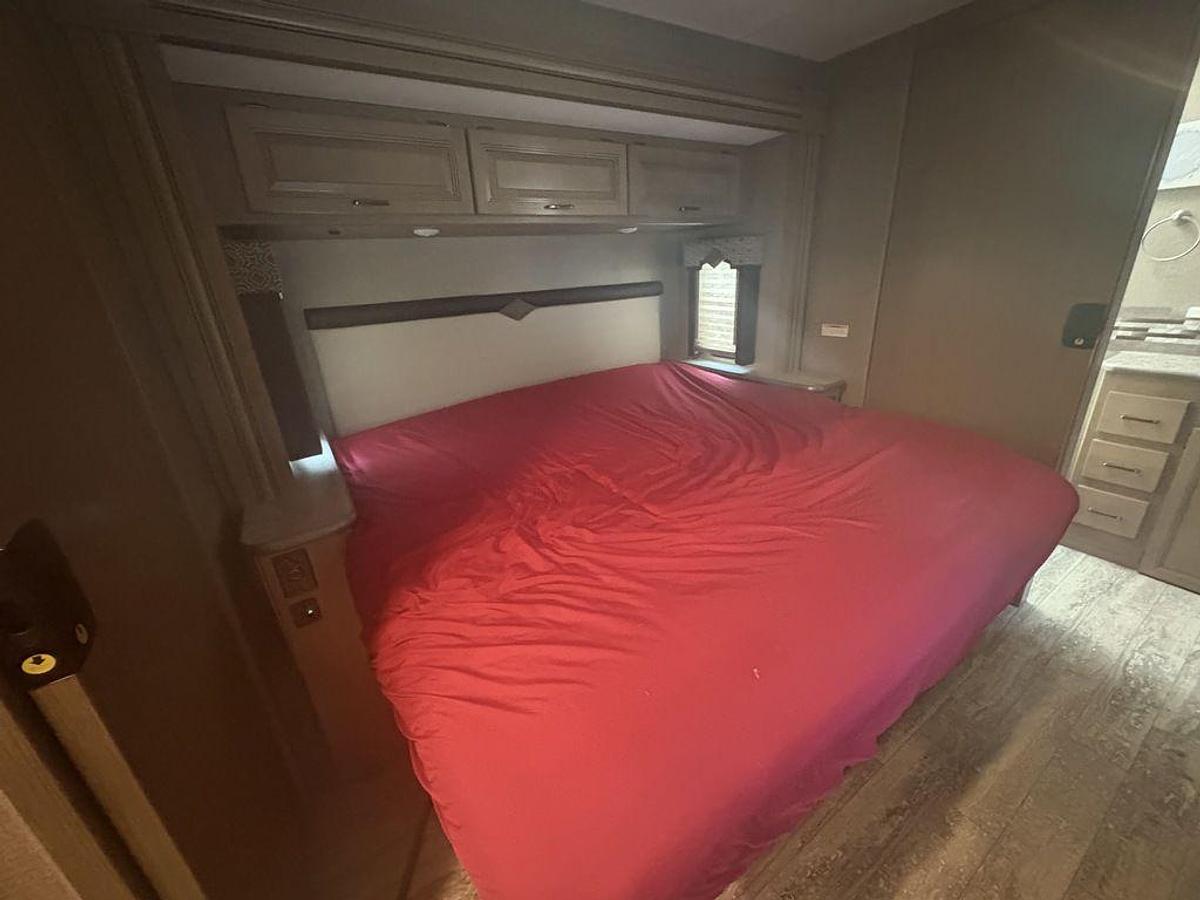 2020 Thor Motor Coach Hurricane 35M