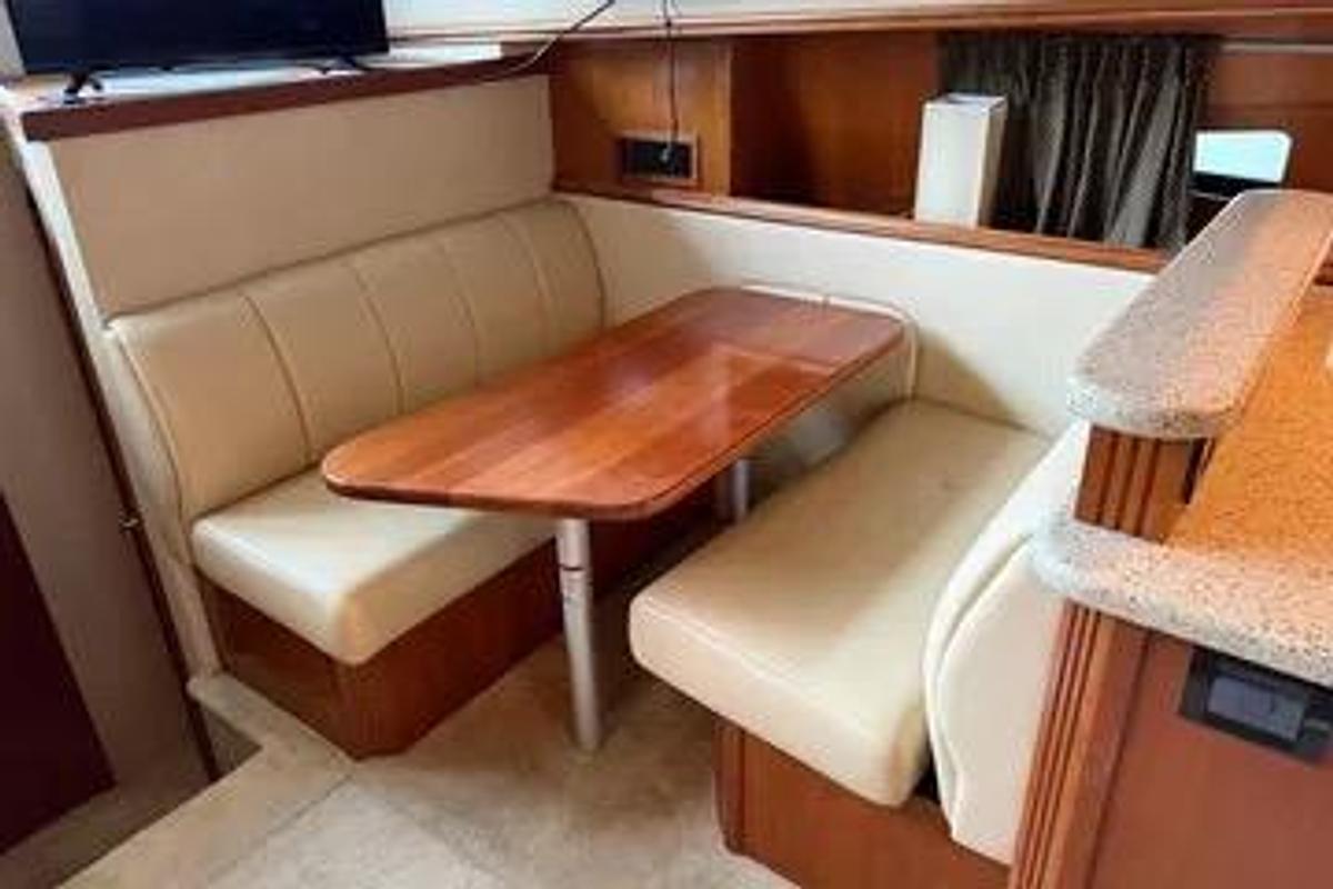 Used 2003 Cruisers Yachts  405 Express Motoryacht