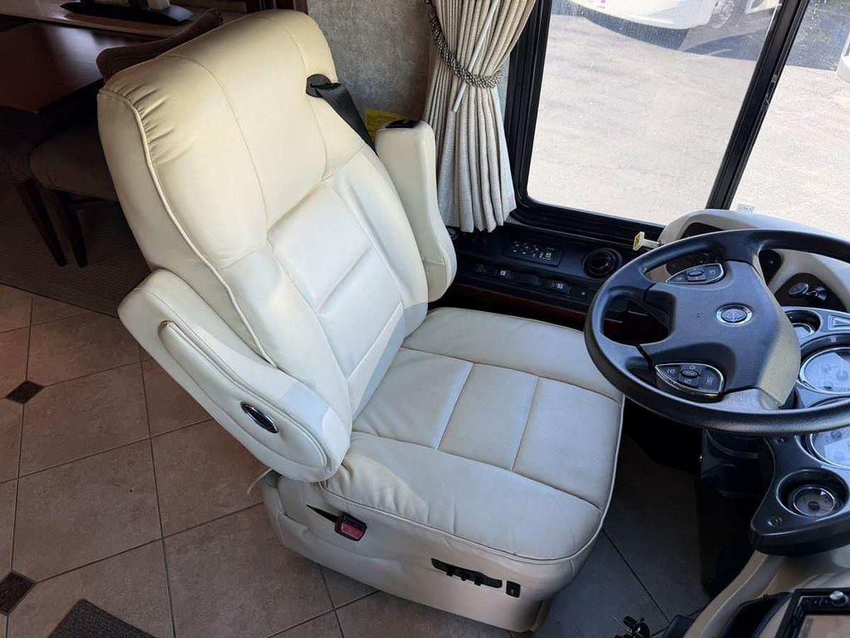 Used 2008 Fleetwood Revolution 42K