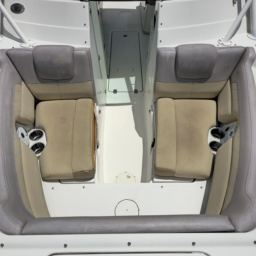 Used 2017 Sailfish 245