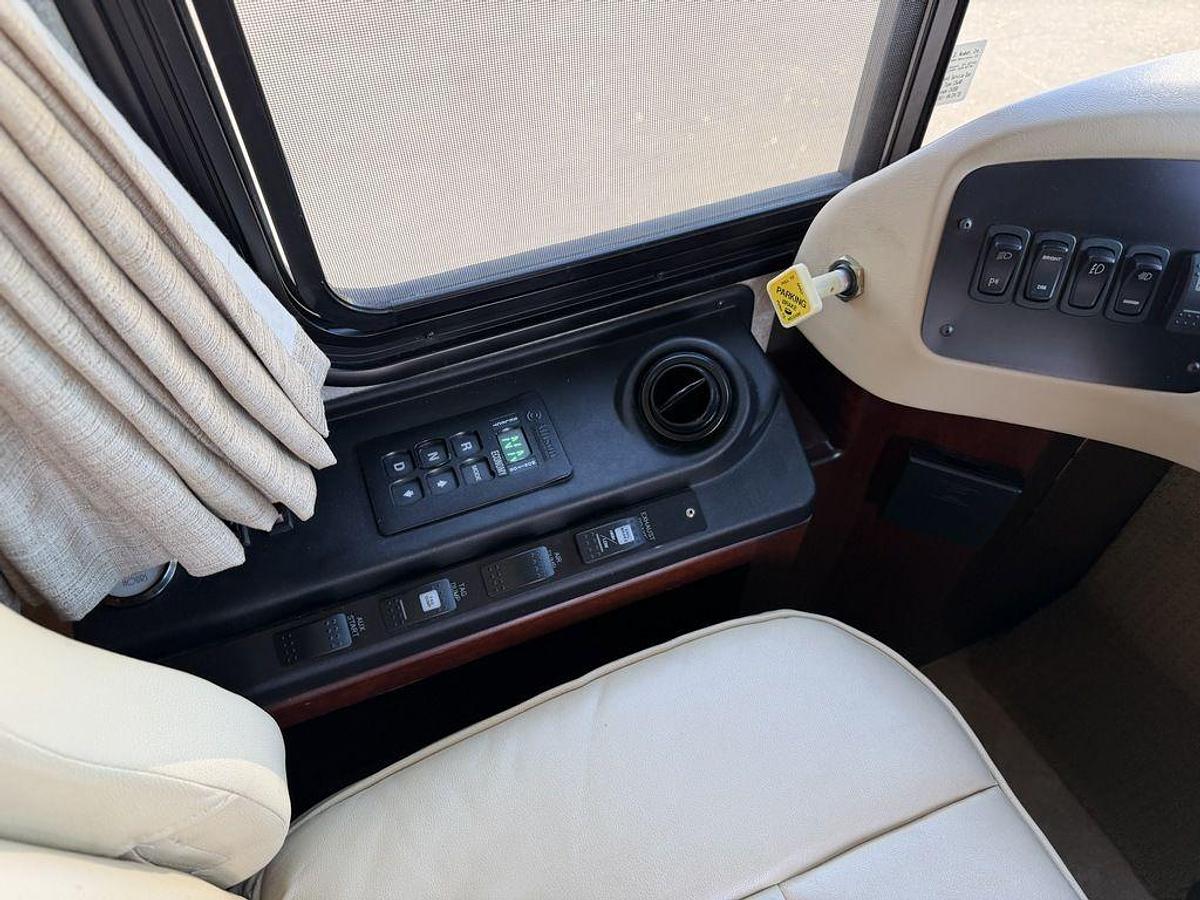Used 2008 Fleetwood Revolution 42K