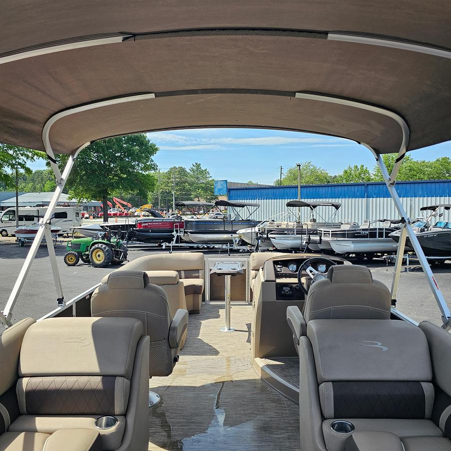 Used 2020 Bennington 22 SXP