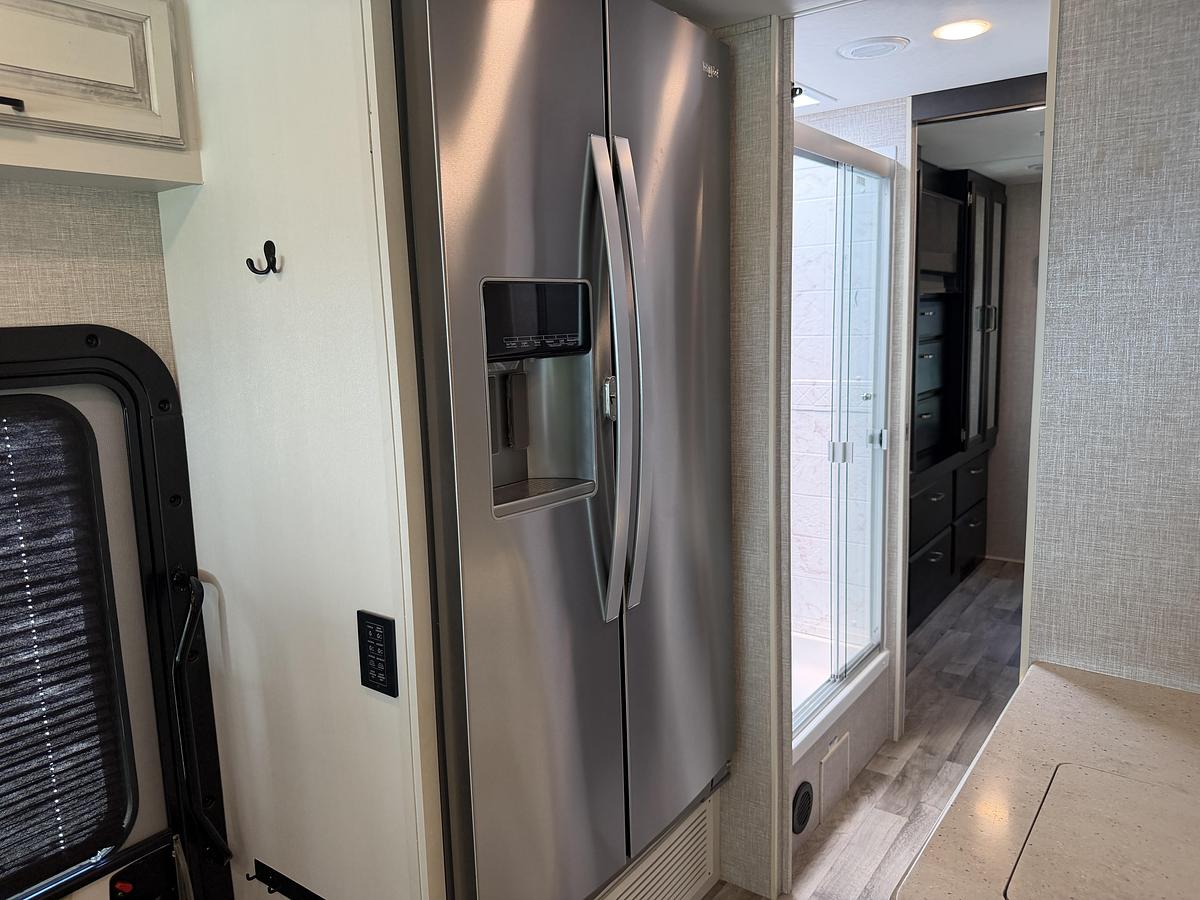 Used 2023 Jayco precept 31UL