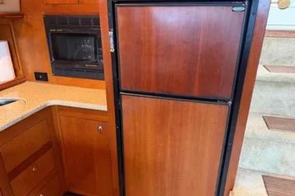 Used 2003 Cruisers Yachts  405 Express Motoryacht