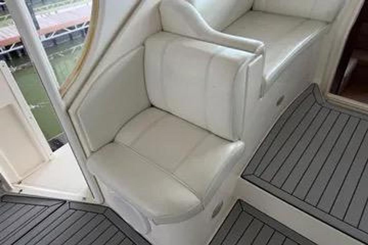 Used 2003 Cruisers Yachts  405 Express Motoryacht